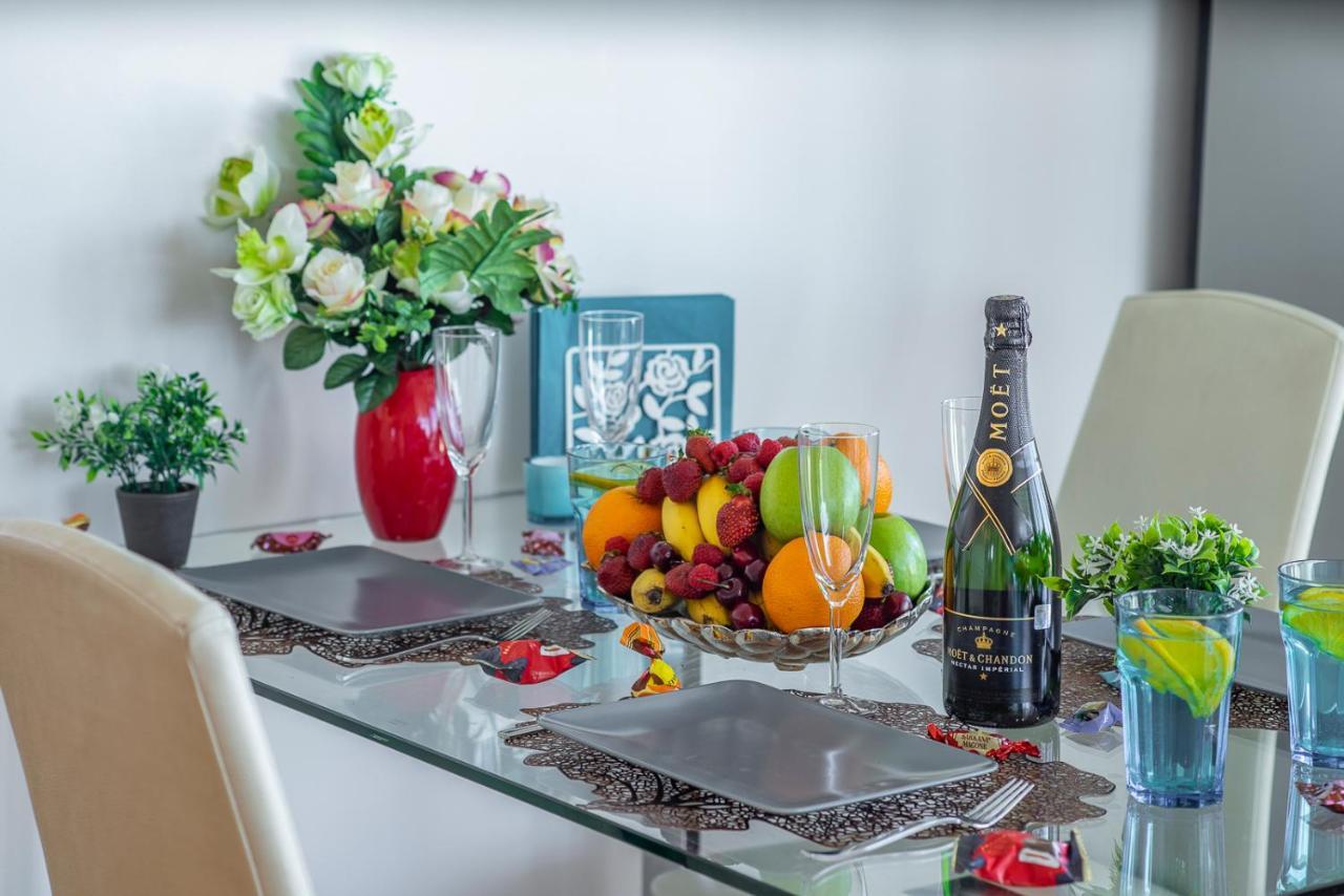 Skyhouse Riga Private Penthouse And Spa Ngoại thất bức ảnh