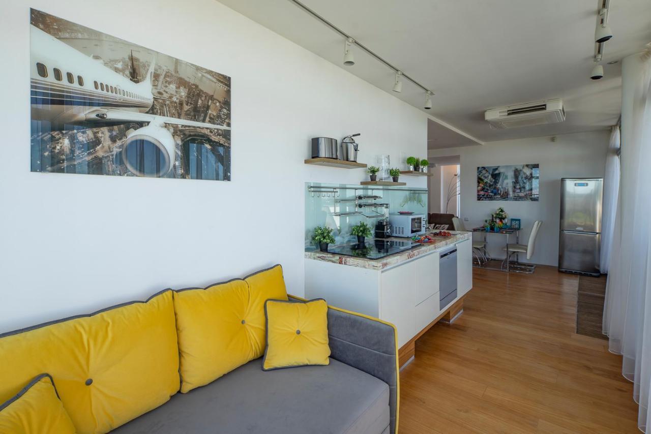 Skyhouse Riga Private Penthouse And Spa Ngoại thất bức ảnh